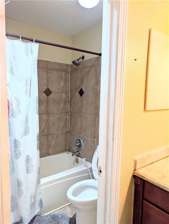 2552 E CATAWBA Drive, Harvey, LA 70058