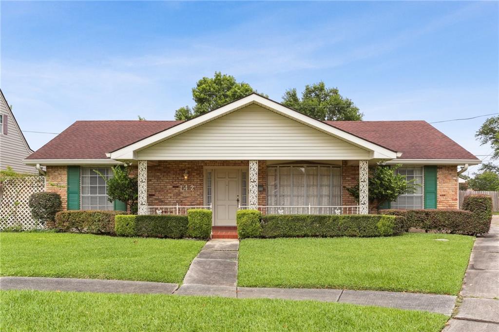 142 E RANDALL Court, Gretna, LA 70053