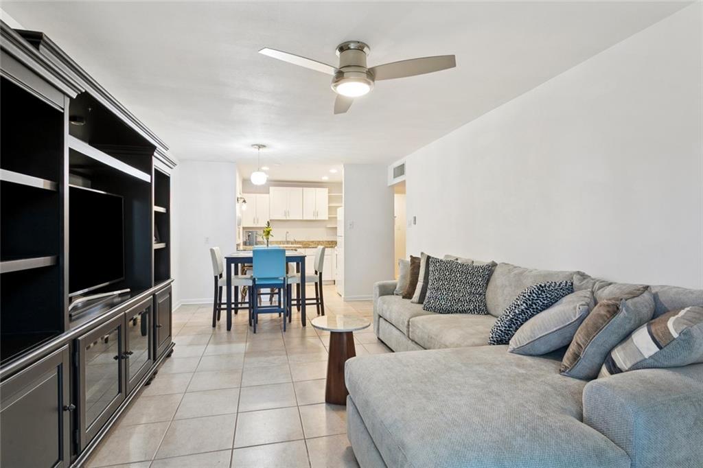 Photo 1 of Condominium at 812 Martin Behrman Ave #G, Metairie, LA 70005 | MLS# NO2530108 |  | Sold on 2026-05-07