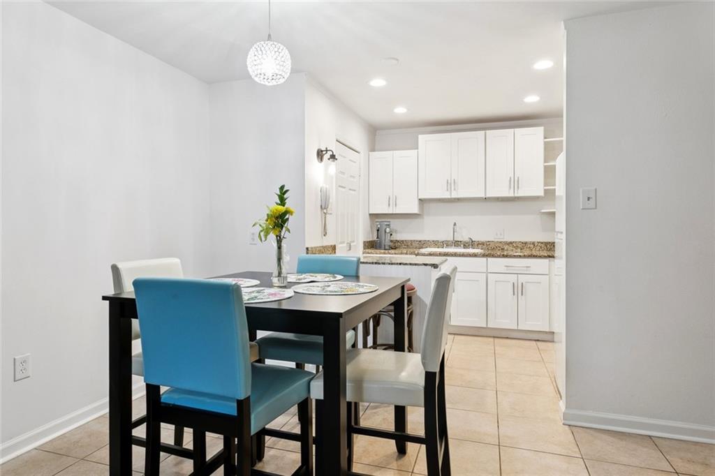Photo 4 of Condominium at 812 Martin Behrman Ave #G, Metairie, LA 70005 | MLS# NO2530108 |  | Sold on 2026-05-07