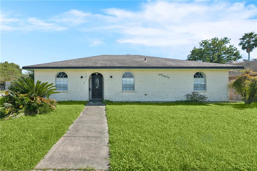 7831 MASEFIELD Street, New Orleans, LA 70126