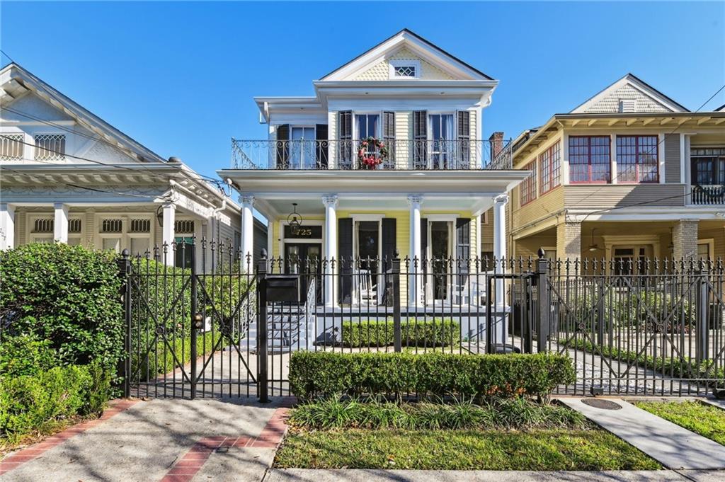 725 NASHVILLE Avenue, New Orleans, LA 70115