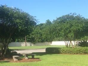 3560 HOLIDAY Drive, New Orleans, LA 70114