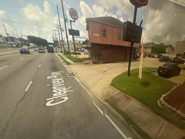 2112 CLEARVIEW Parkway, Metairie, LA 70001