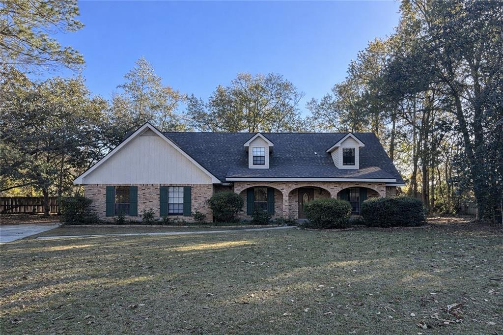 Homes for sale in Slidell, LA | 101 E Queensbury Dr, Slidell, LA 70461 | MLS# NO2536105