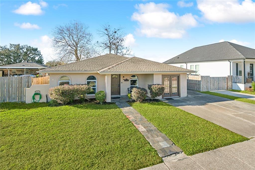 Homes for sale in Chalmette, LA | 3408 Lyndell Dr, Chalmette, LA 70043 | MLS# NO2535962