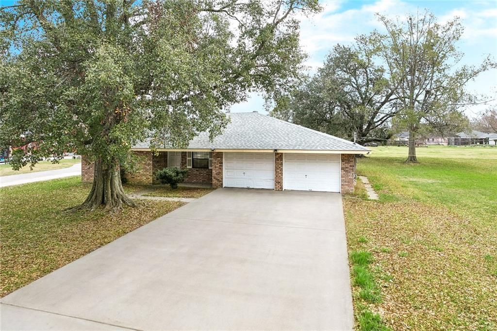318 SAINT ROSE Avenue, St Rose, LA 70087