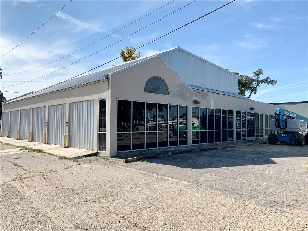 6314 JEFFERSON Highway, Harahan, LA 70123