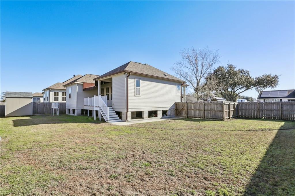 3828 DOMINIQUE Drive, Chalmette, LA 70043