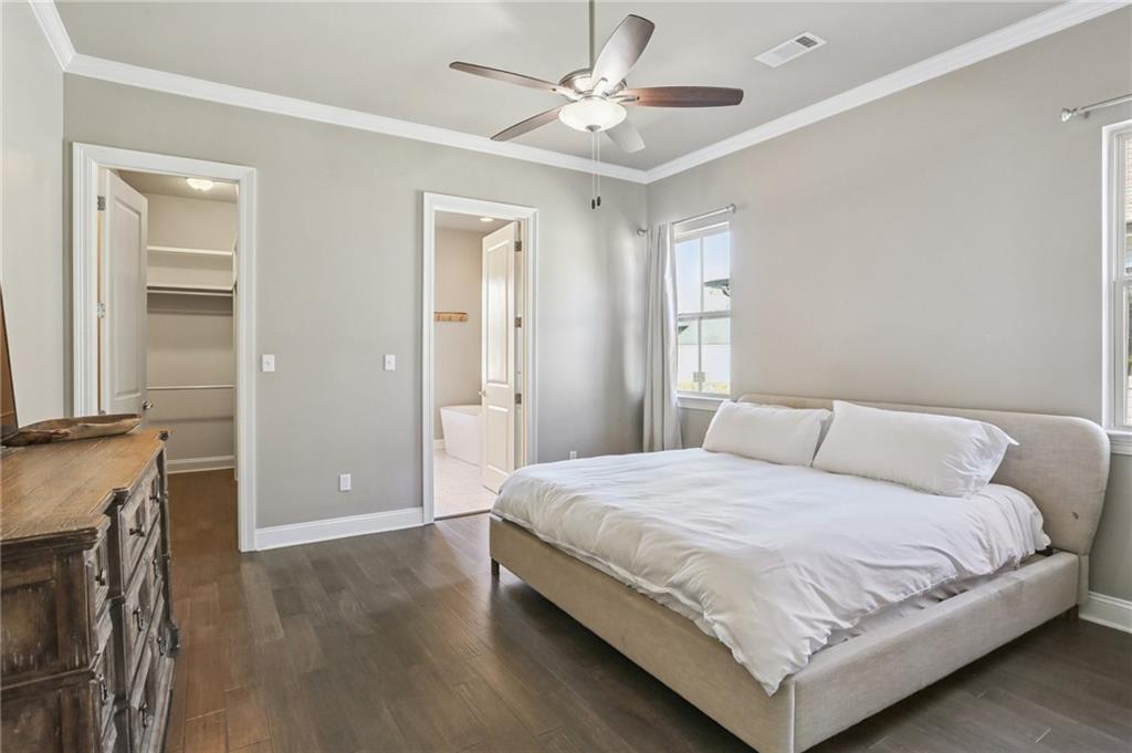 3828 DOMINIQUE Drive, Chalmette, LA 70043