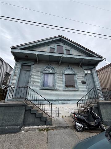 2725 ORLEANS Avenue, New Orleans, LA 70119