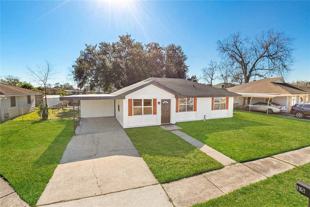 15 VICTORIAN Court, Violet, LA 70092