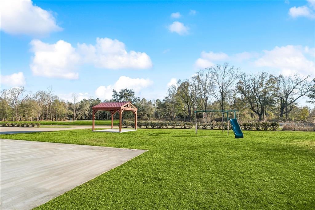 12709 CROSSVINE Drive, Covington, LA 70433