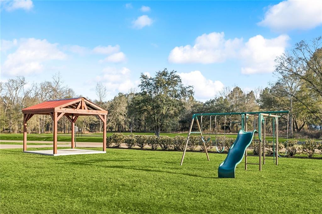 12709 CROSSVINE Drive, Covington, LA 70433
