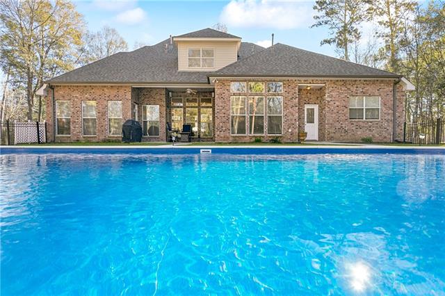 360 BLACK RIVER Drive, Madisonville, LA 70447