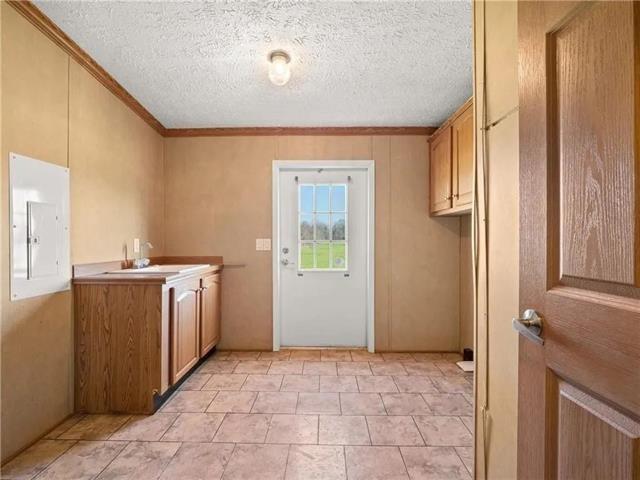 1701 PALMER CHAPEL Road, Pineville, LA 71360