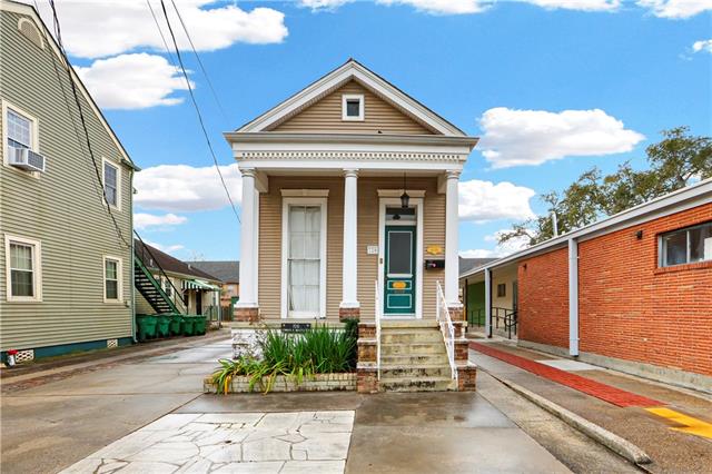 720 LAFAYETTE Street, Gretna, LA 70053