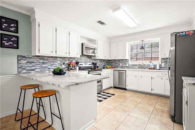 305 LAKE RIDGE Trail, Pineville, LA 71360