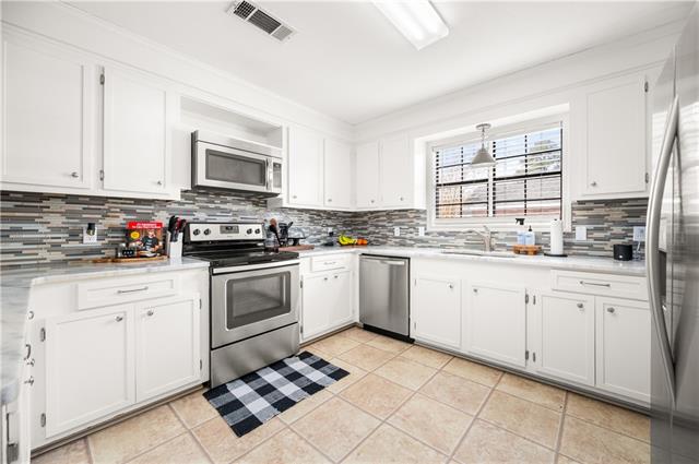 305 LAKE RIDGE Trail, Pineville, LA 71360