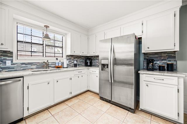 305 LAKE RIDGE Trail, Pineville, LA 71360