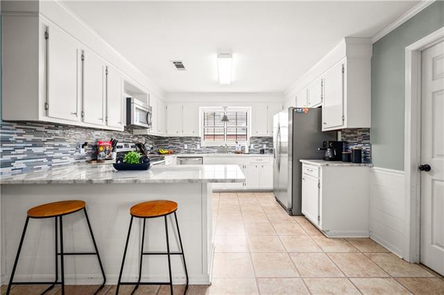 305 LAKE RIDGE Trail, Pineville, LA 71360