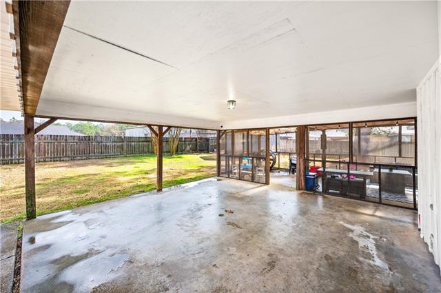 305 LAKE RIDGE Trail, Pineville, LA 71360