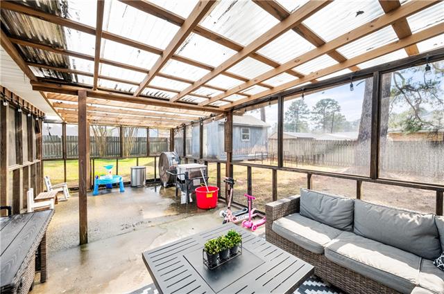 305 LAKE RIDGE Trail, Pineville, LA 71360