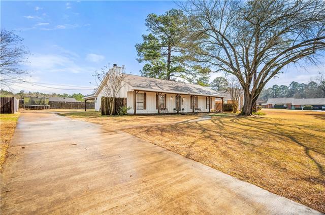 305 LAKE RIDGE Trail, Pineville, LA 71360
