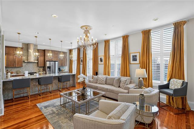 224 CHARTRES Street, 4B, New Orleans, LA 70130