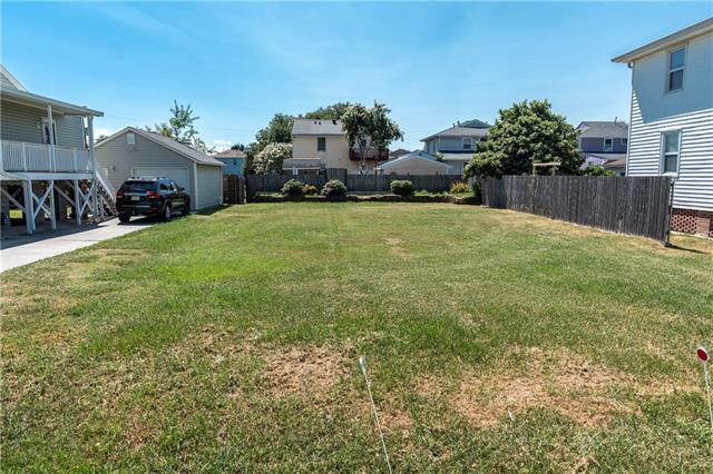 6220 CAMERON Boulevard, New Orleans, LA 70122