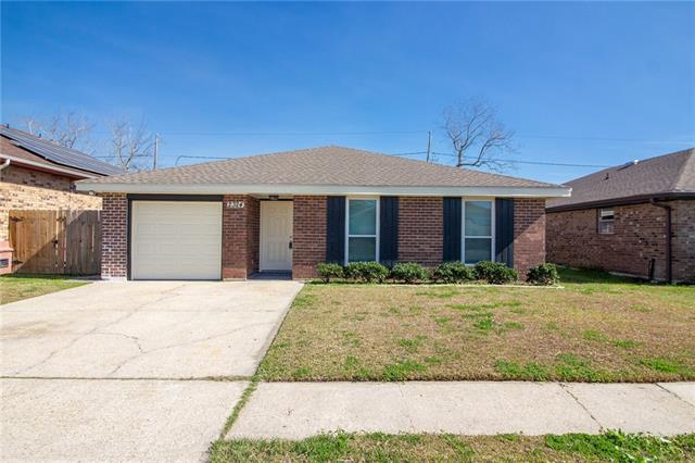 2324 WILLIAMSBURG Drive, Laplace, LA 70068