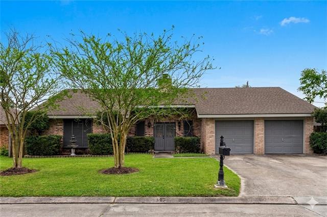 1233 KINGSWOOD Drive, Westwego, LA 70094