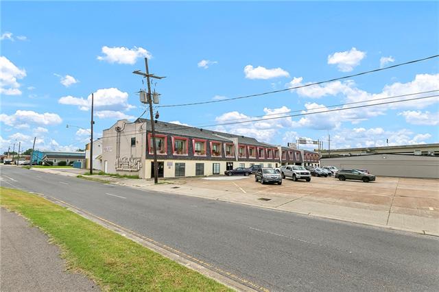 12 WESTBANK EXPRESSWAY Highway, Gretna, LA 70053