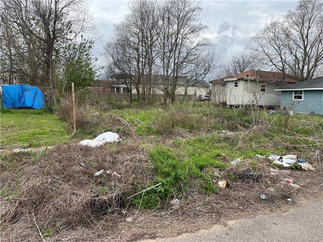 6028 N PRIEUR Street, New Orleans, LA 70117