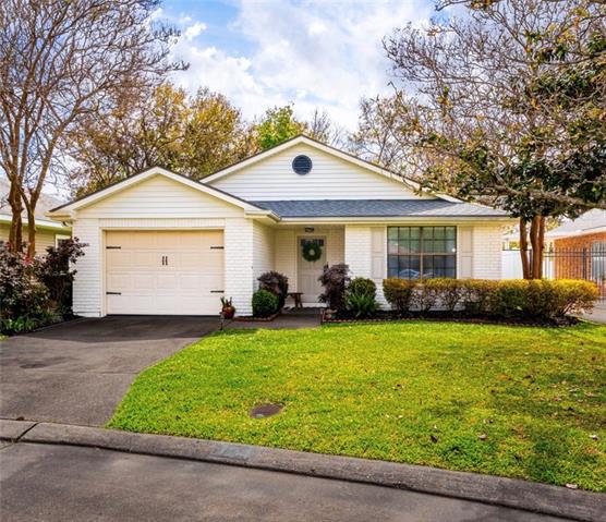 124 BRADLEY Place, Belle Chasse, LA 70037