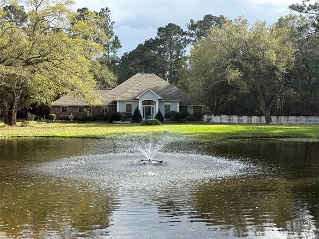 392 GAUDE Court, Madisonville, LA 70447