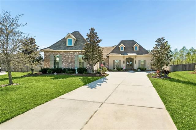 809 GREEN LEAF Circle, Madisonville, LA 70447