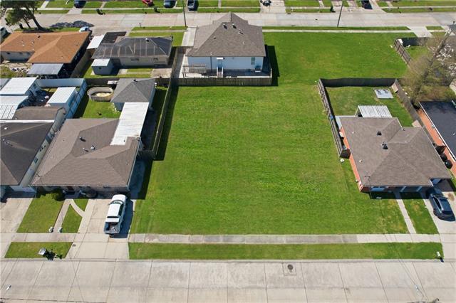 2920 CHALONA Drive, Chalmette, LA 70043