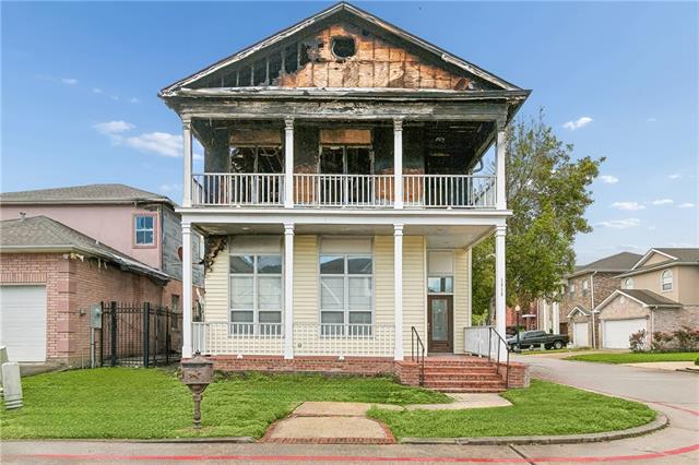 1010 W CHATEAU LAFITTE Drive, Kenner, LA 70065