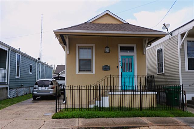 1033 6TH Street, Gretna, LA 70053