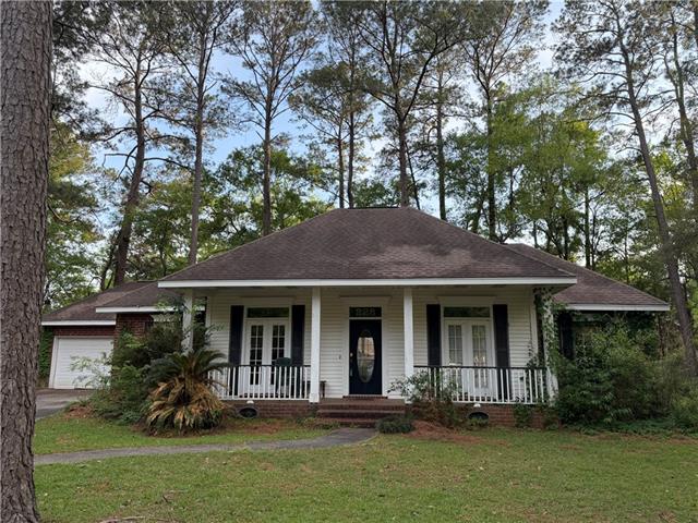228 S ESTATE Drive, Mandeville, LA 70448