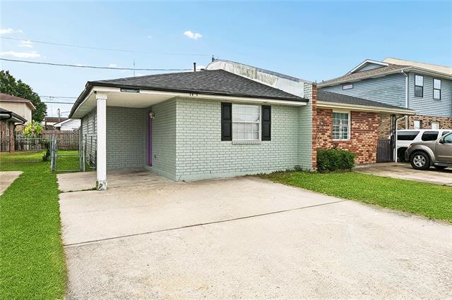 3623 SHANGRI LA Drive, Chalmette, LA 70043