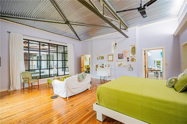 Photo 33