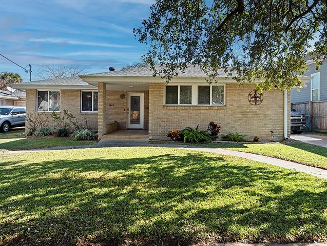 5601 CHAMBERLAIN Drive, New Orleans, LA 70122