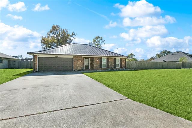 312 DEVON Road, Laplace, LA 70069
