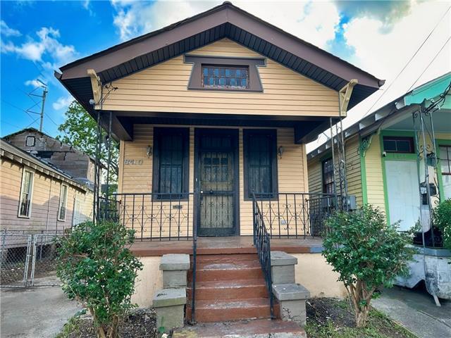 8410 OLEANDER Street, New Orleans, LA 70118