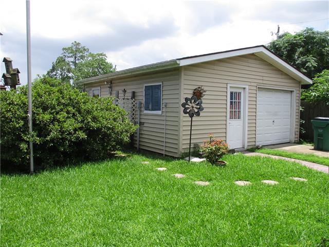 901 ATHANIA Parkway, Metairie, LA 70001