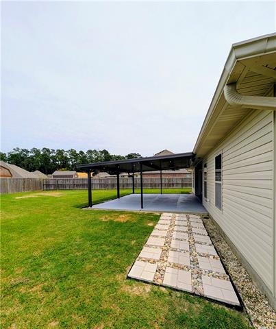 578 PONDEROSA Drive, Ponchatoula, LA 70454