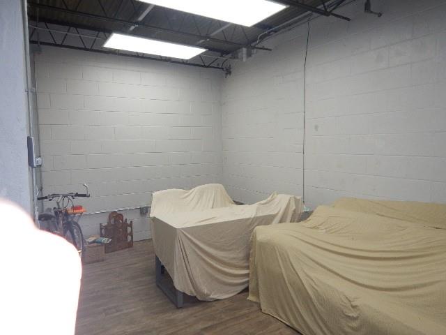 Photo 12