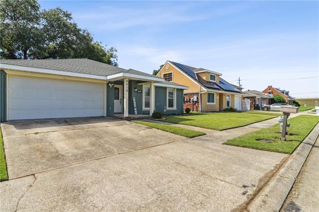 8010 SANDPIPER Drive, New Orleans, LA 70128